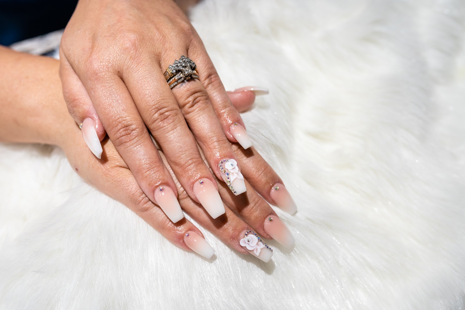 Greenfield Nails and Spa -Gilbert logo